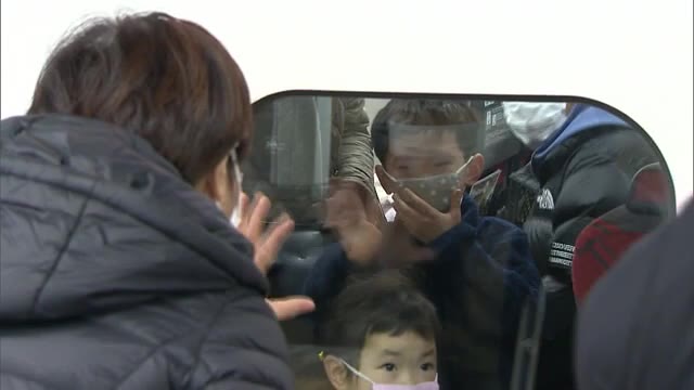 ふるさとに別れ 新潟県もuターンラッシュピークに 元気な顔を見られてよかった 県内ニュース Nst新潟総合テレビ ふるさとに別れ 新潟県もuターンラッシュピークに 元気な顔を見られてよかった 県内ニュース Nst新潟総合テレビ